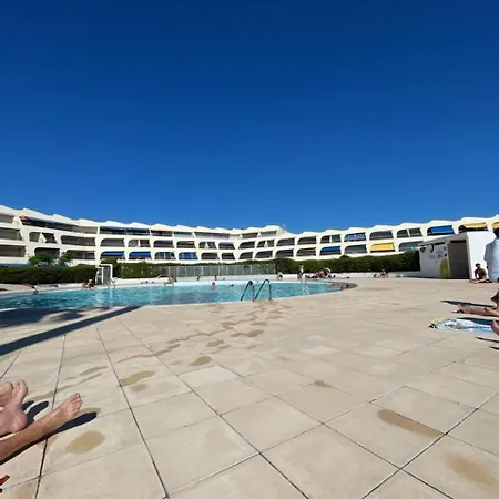 Apartment At Port Camargue Le Grau-du-Roi