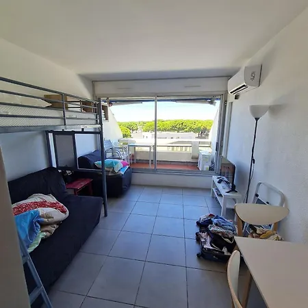 At Port Camargue Apartment
